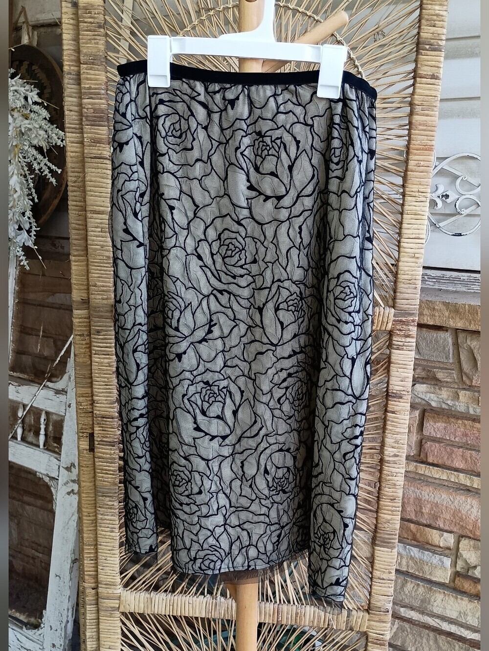 Coldwater Creek Black Floral Lace Midi Skirt over Cream Lining_S